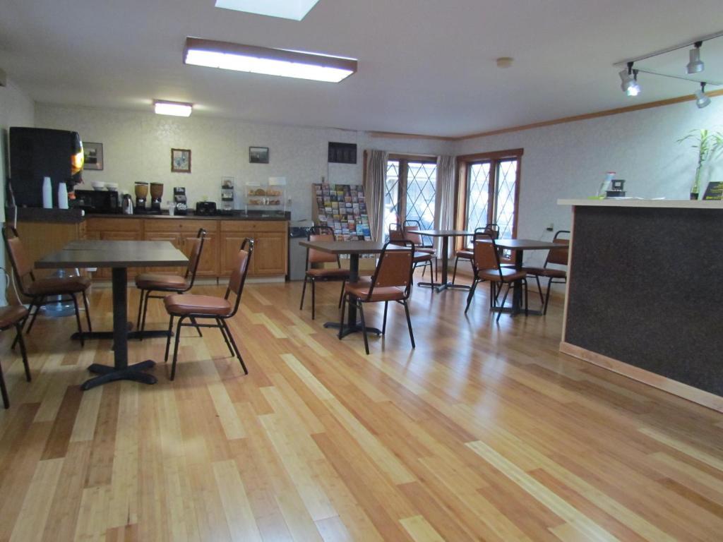 Cherry Lane Motor Inn Amish Country Ronks Exteriör bild