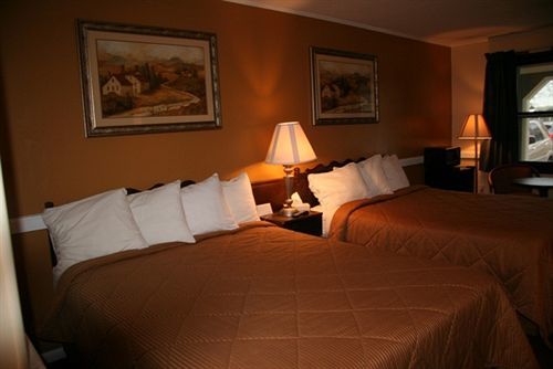 Cherry Lane Motor Inn Amish Country Ronks Exteriör bild